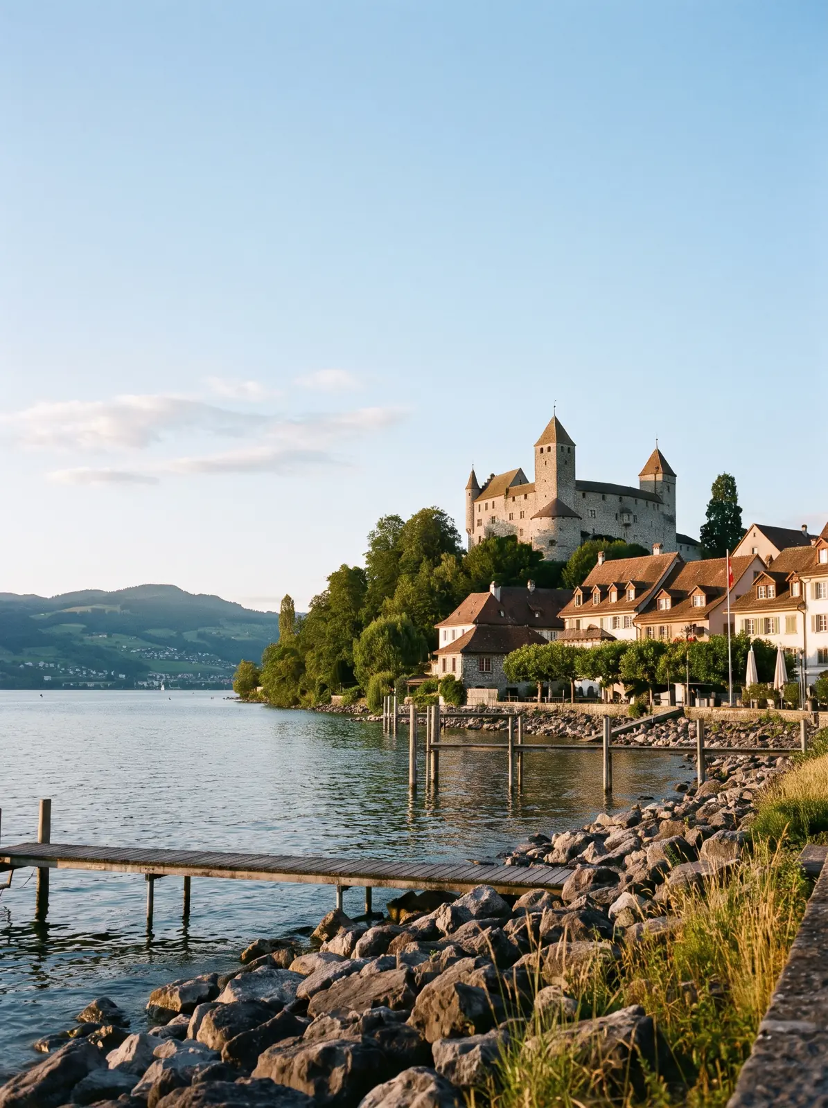 Rapperswil castle above the Obersee